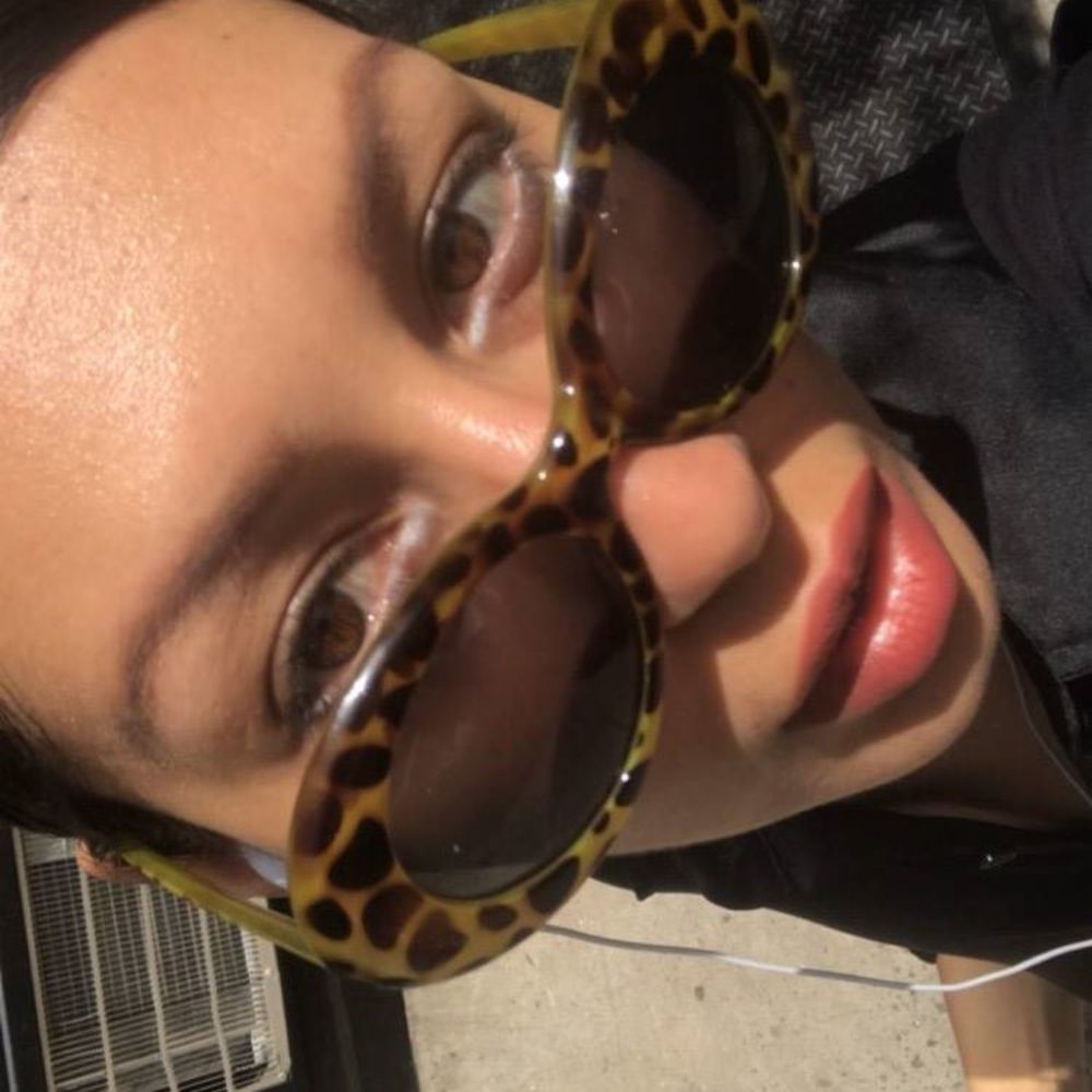 Meet your Posher, Danielle